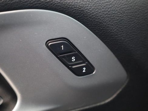 Used 2021 Chrysler Pacifica Touring-L w/ Premium & Safety Sphere Group FWD image 13