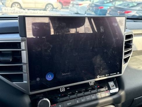 Used 2023 Toyota Tundra Limited image 23