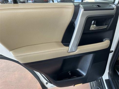 Used 2014 Toyota 4Runner SR5 image 16