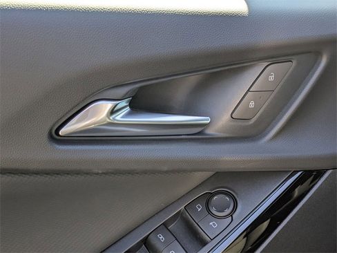 New 2026 Chevrolet Equinox LT w/ Convenience Package II image 12