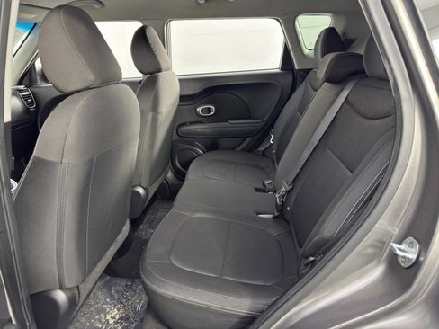 Used 2016 Kia Soul image 31