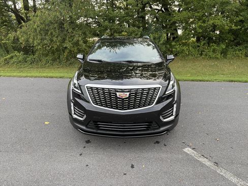 Used 2025 Cadillac XT5 Luxury AWD/4WD image 2