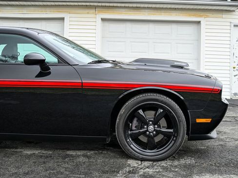 Used 2010 Dodge Challenger R/T w/ Mopar 10 Pkg image 11