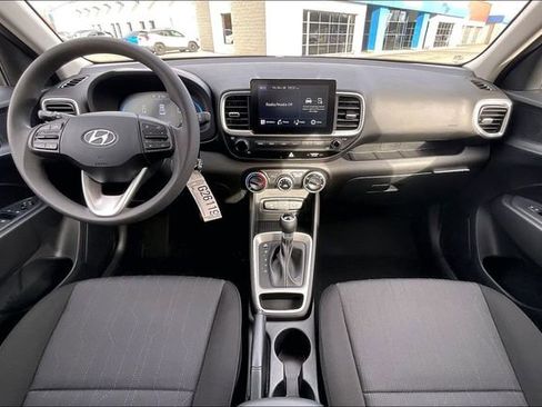 New 2026 Hyundai Venue SE image 5