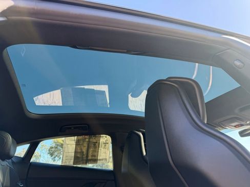 Used 2022 Porsche Taycan 4S image 31