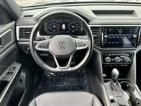 Used 2020 Volkswagen Atlas Cross Sport SEL image 16