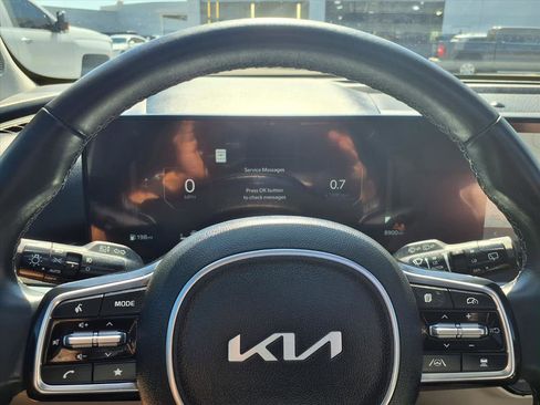 Used 2025 Kia Sorento SX image 15