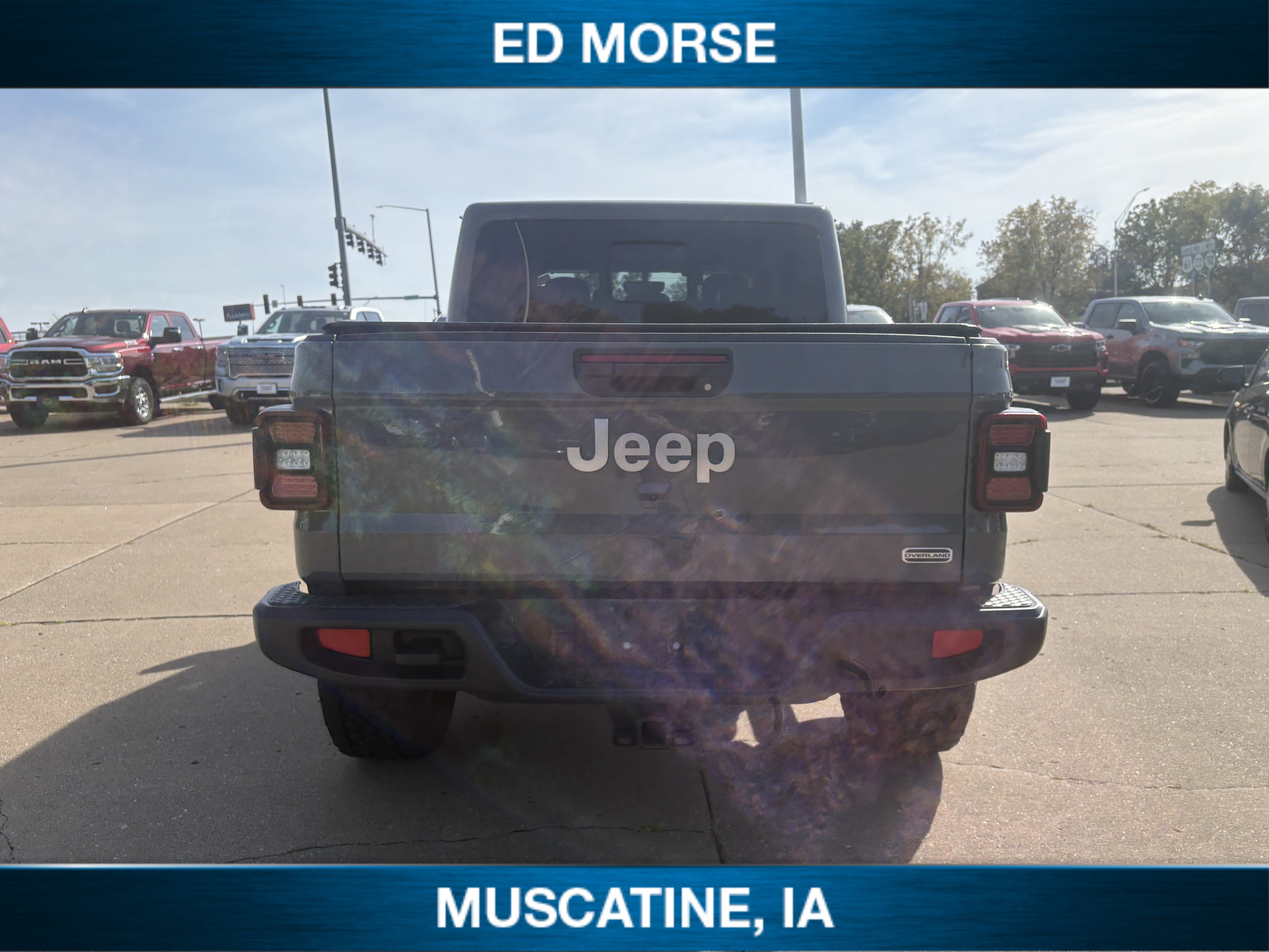 Used 2022 Jeep Gladiator Overland w/ Popular Equipment Package AWD/4WD image 7