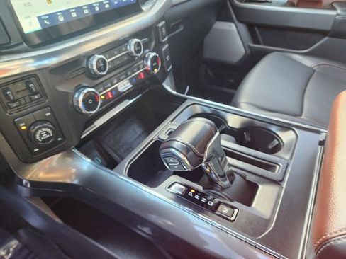 Used 2022 Ford F150 Lariat w/ Equipment Group 502A High image 16