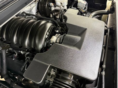Used 2018 Chevrolet Tahoe LT RWD image 95