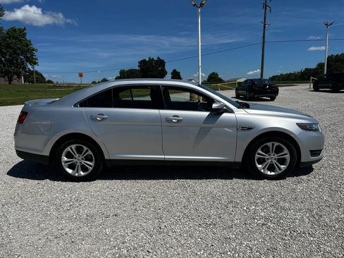 Used 2017 Ford Taurus SEL w/ Equipment Group 201A AWD/4WD image 2