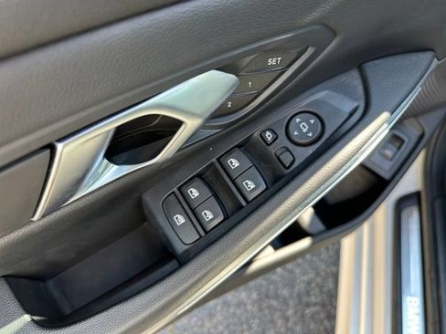 Used 2025 BMW 330i Sedan RWD image 19