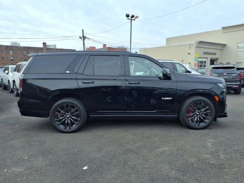 Certified 2023 Cadillac Escalade V w/ LPO, ONYX Package AWD/4WD image 4