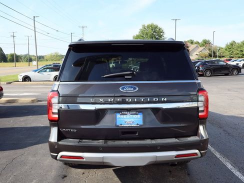 Used 2024 Ford Expedition Limited AWD/4WD image 5