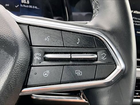 Used 2025 Chevrolet Equinox LT FWD image 17