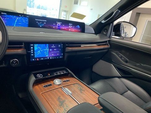 New 2026 Lincoln Navigator L Black Label image 17