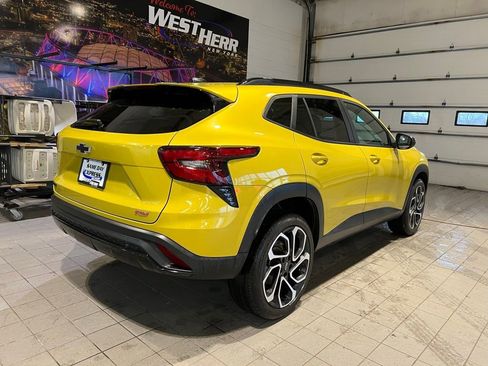 Used 2024 Chevrolet Trax RS w/ Driver Confidence Package image 8