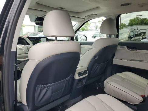 Used 2024 Hyundai Palisade Calligraphy FWD image 12