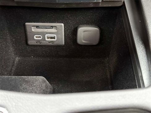 Used 2020 Cadillac XT4 Sport image 27