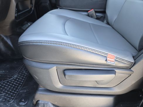 New 2025 RAM 2500 Tradesman w/ Chrome Appearance Group image 20