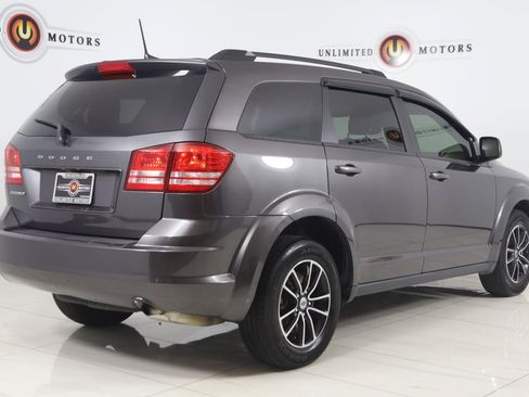 Used 2018 Dodge Journey SE w/ Popular Equipment Group FWD image 3
