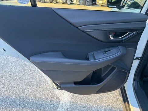 Used 2021 Subaru Outback Premium image 33