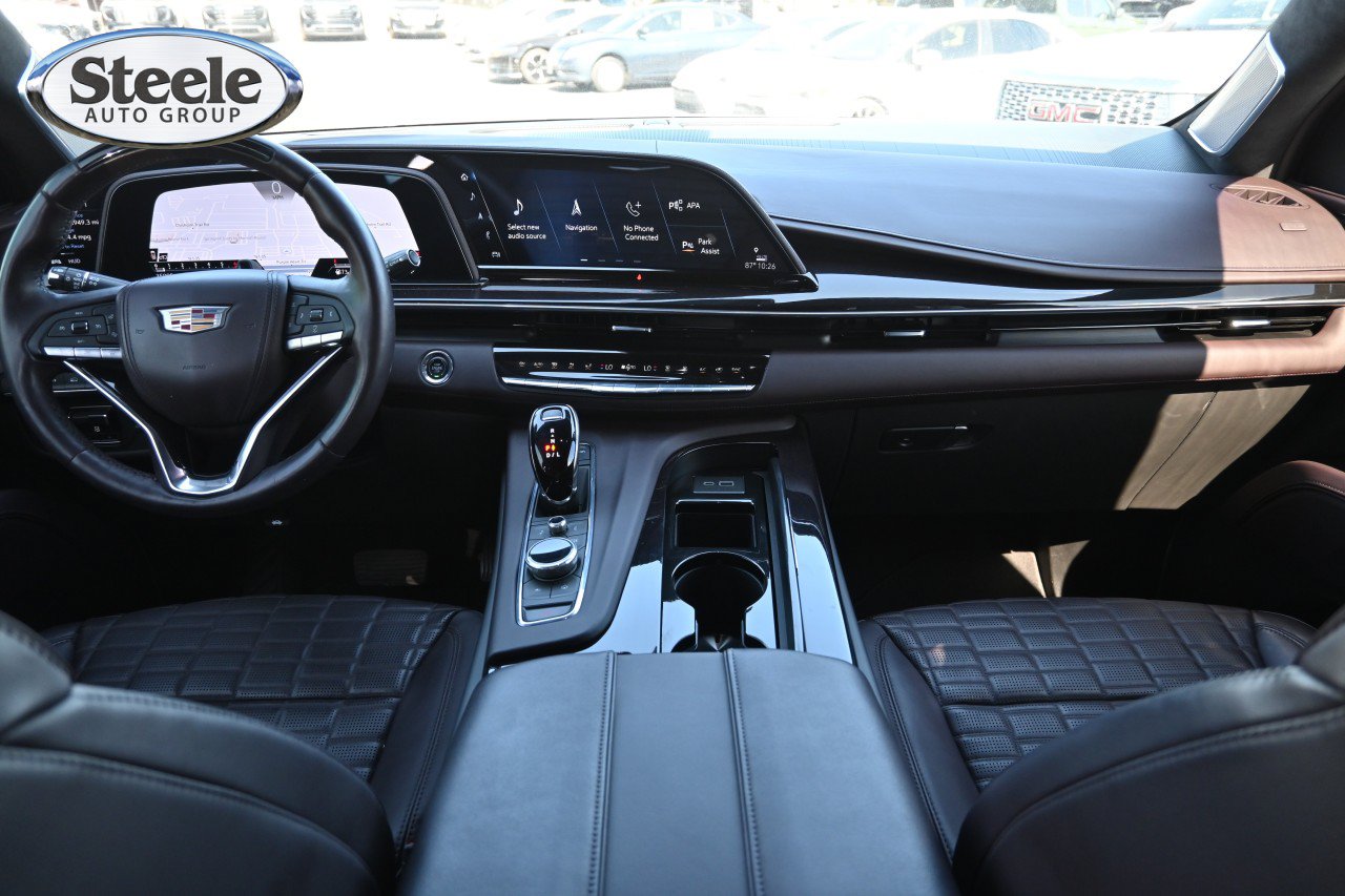 Certified 2023 Cadillac Escalade ESV Sport Platinum AWD/4WD image 9