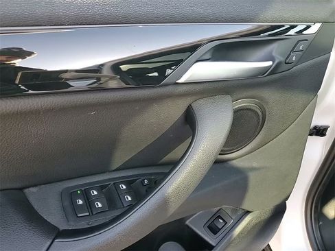 Used 2022 BMW X1 xDrive28i w/ Convenience Package image 19