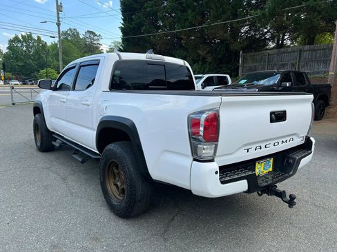 Used 2022 Toyota Tacoma TRD Sport AWD/4WD image 6