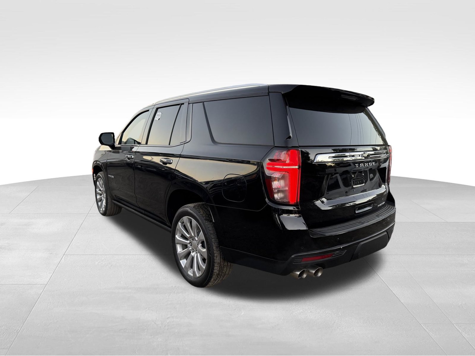Used 2024 Chevrolet Tahoe Premier w/ Max Trailering Package AWD/4WD image 5