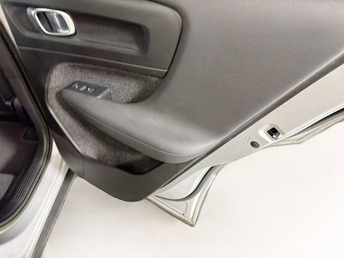 Used 2023 Volvo XC40 Recharge Plus AWD/4WD image 31