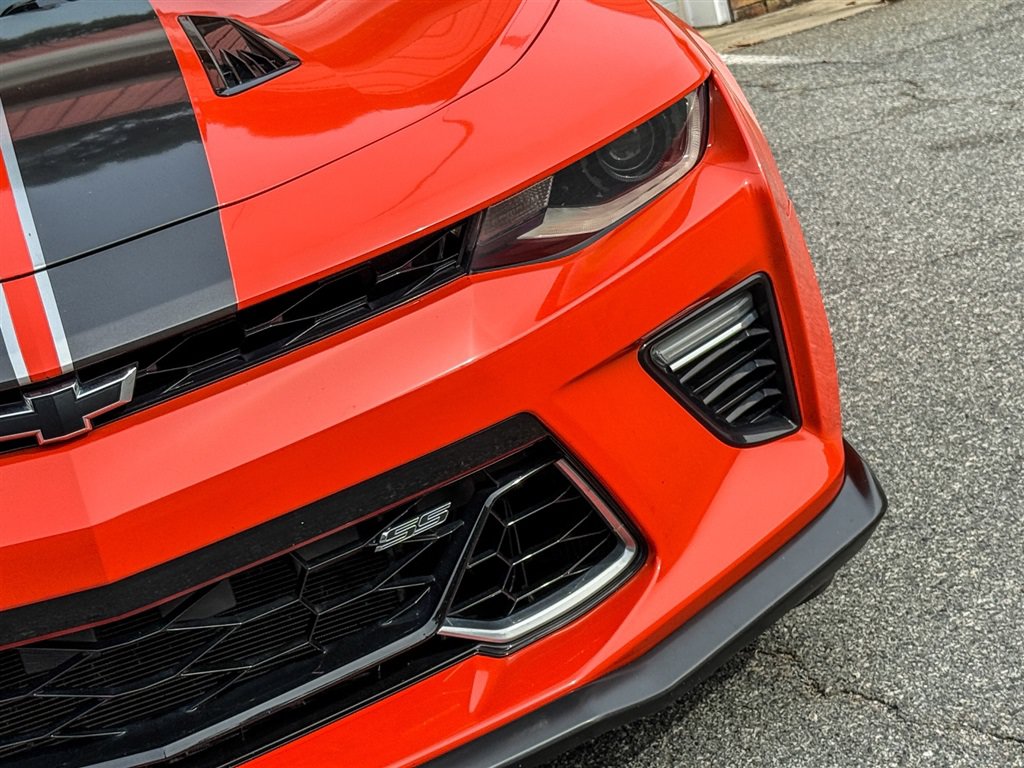 Used 2018 Chevrolet Camaro SS w/ Hot Wheels Edition RWD image 12