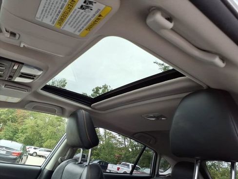 Used 2019 Subaru Crosstrek 2.0i Limited w/ Moonroof Package w/Navigation AWD/4WD image 14