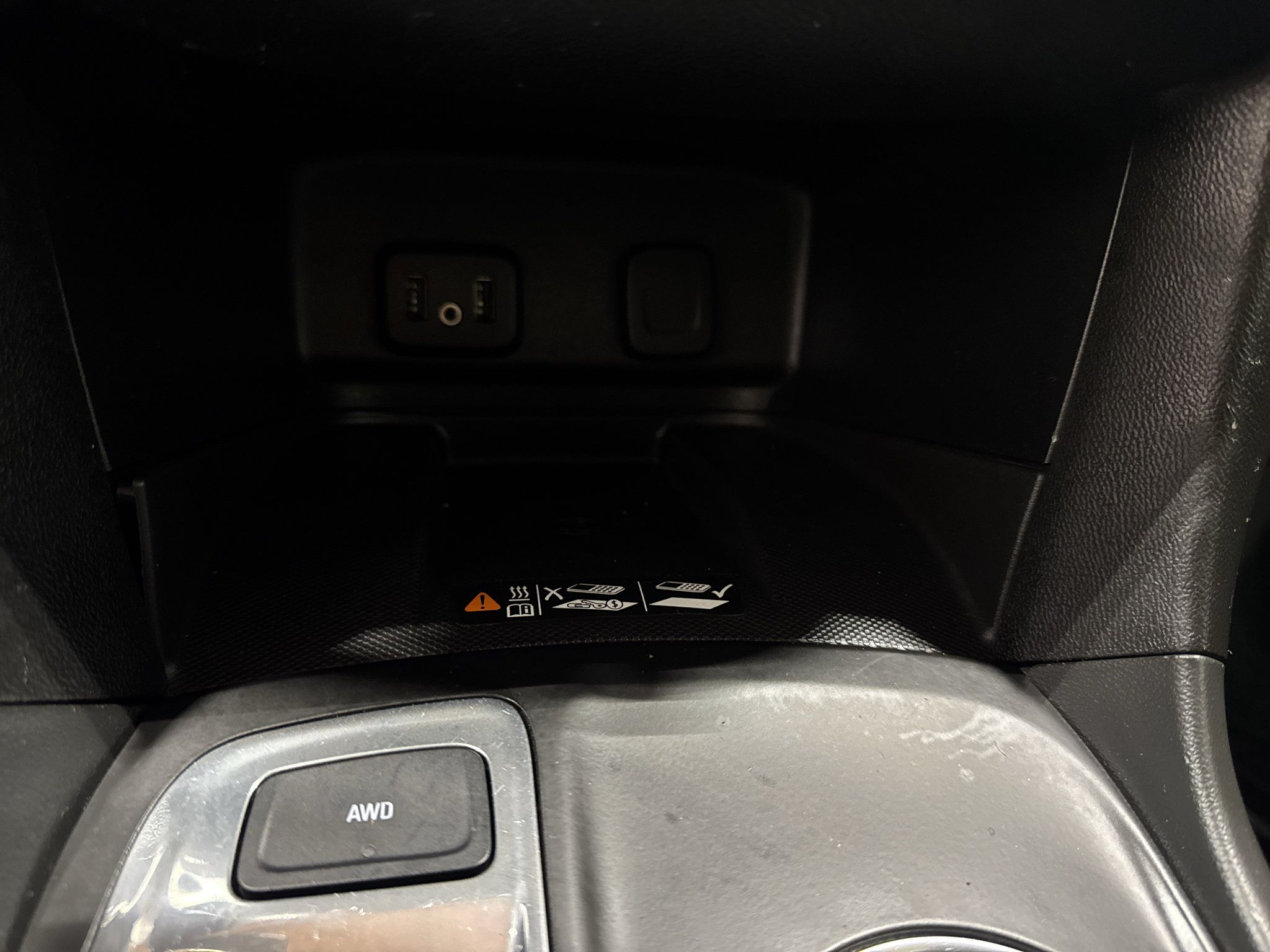 Used 2018 Chevrolet Equinox Premier AWD/4WD image 33