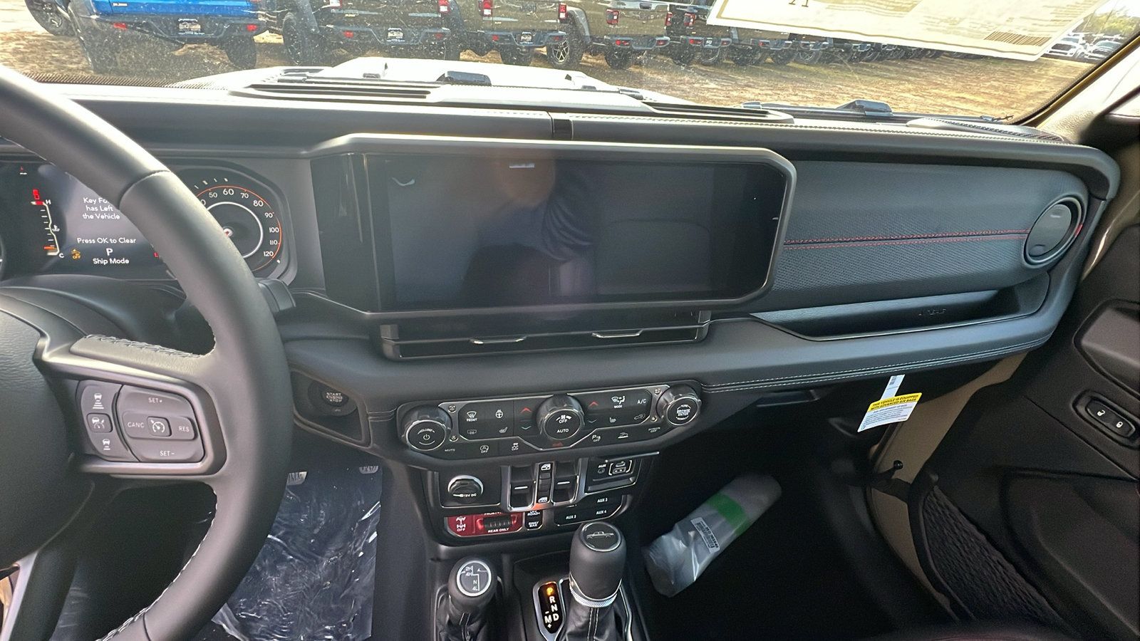 New 2026 Jeep Gladiator Rubicon w/ Safety Group AWD/4WD image 26