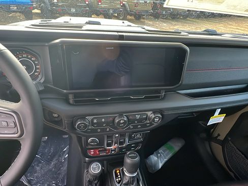 New 2026 Jeep Gladiator Rubicon image 26