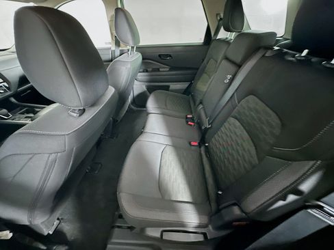 Used 2025 Nissan Pathfinder SV FWD image 27