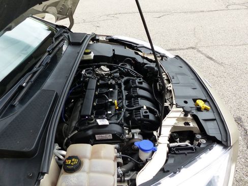 Used 2018 Ford Focus SE FWD image 17