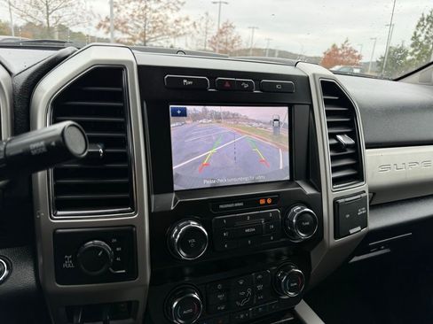 Used 2021 Ford F250 Lariat w/ Lariat Ultimate Package image 17