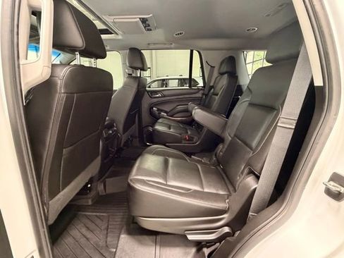 Used 2019 Chevrolet Tahoe Premier AWD/4WD image 18