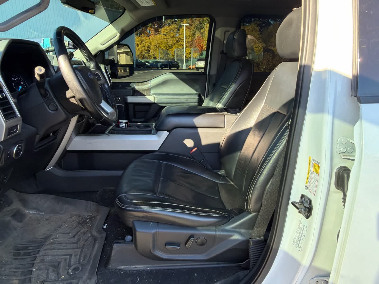 Used 2021 Ford F350 Lariat AWD/4WD image 4