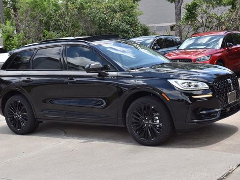 New 2026 Lincoln Corsair Grand Touring w/ Jet Appearance Package AWD/4WD image 4