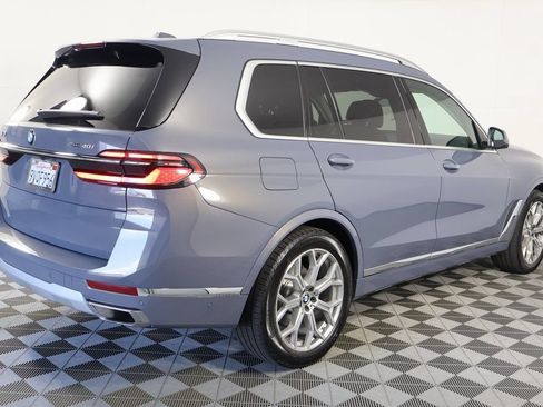 Used 2025 BMW X7 xDrive40i AWD/4WD image 4
