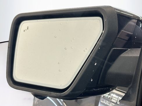 Used 2022 Ford F150 Lariat AWD/4WD image 16