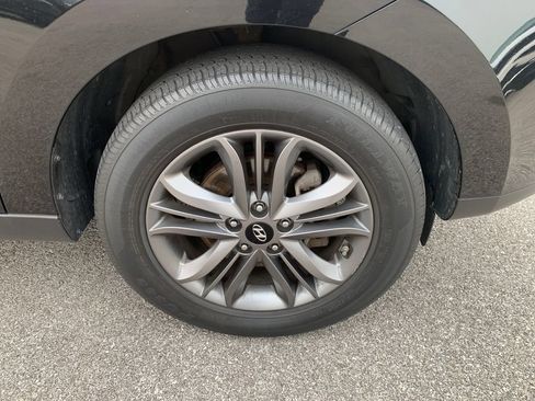 Used 2015 Hyundai Tucson GLS FWD image 12