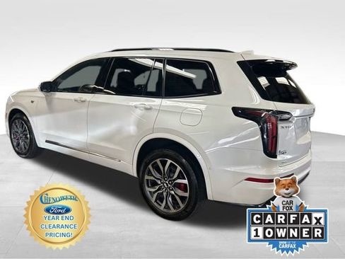 Used 2023 Cadillac XT6 Sport w/ Technology Package image 3
