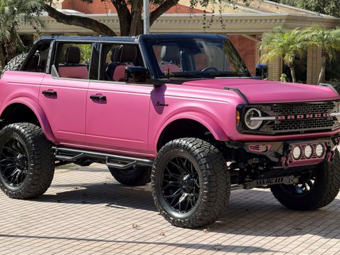 Used 2025 Ford Bronco Outer Banks AWD/4WD image 13
