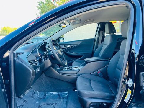 Used 2018 Chevrolet Malibu LT image 20