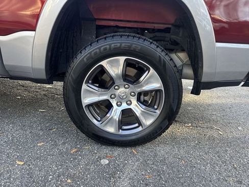 Used 2021 RAM 1500 Laramie image 32