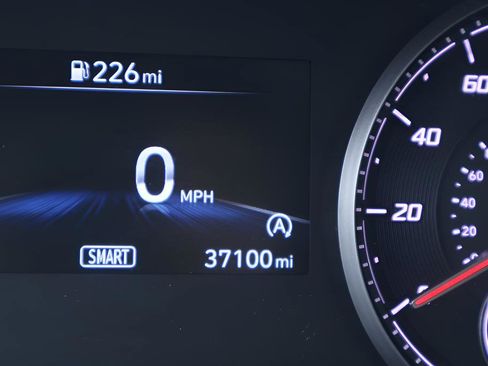 Used 2022 Hyundai Santa Fe SE FWD image 9